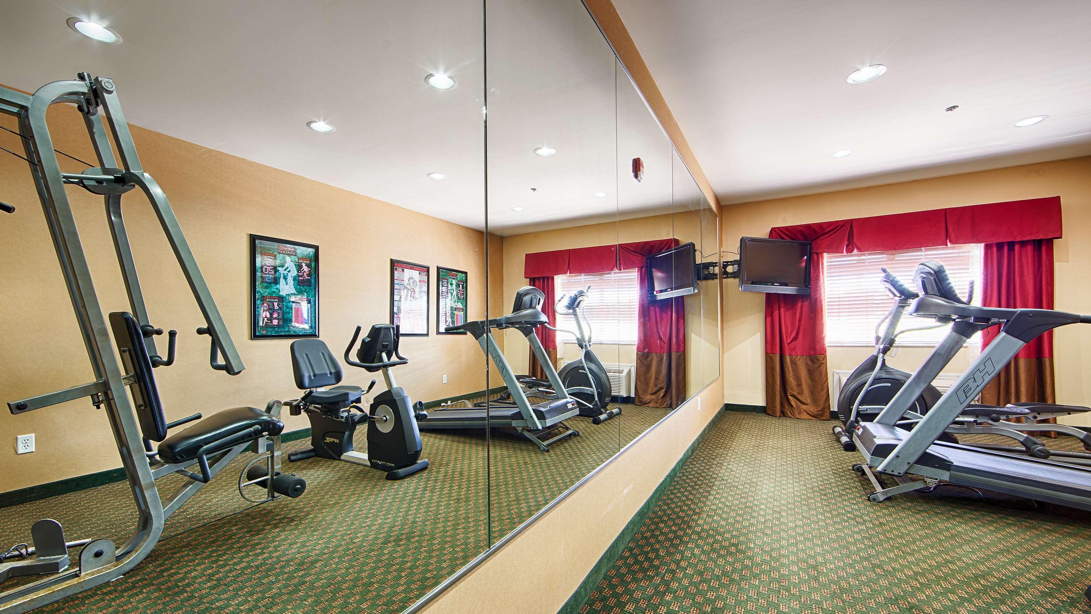 Best Western Plus Olive Branch Hotel & Suites Exterior photo
